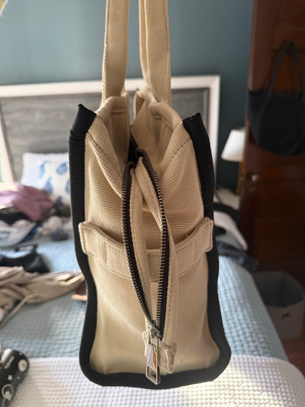 Marc Jacobs Beige Canvas 'The Tote Bag' with Black Logo - Picture 9 of 13